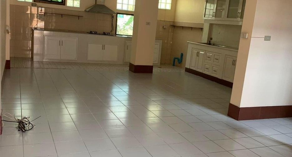 For sale 2 ベッドルーム townhouse in Cha Am, Phetchaburi