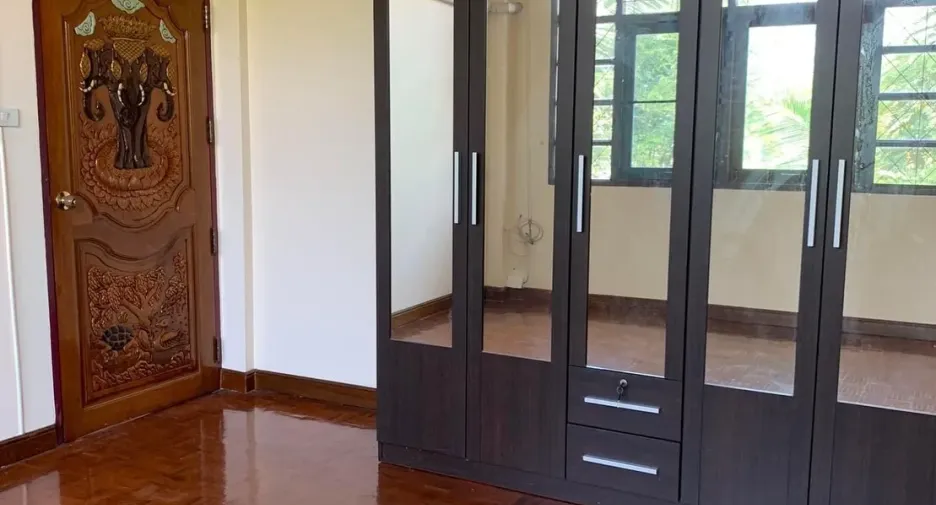 For sale 2 ベッドルーム townhouse in Cha Am, Phetchaburi