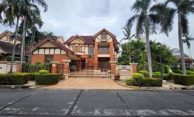 For sale 4 bedrooms house in Taling Chan, Bangkok