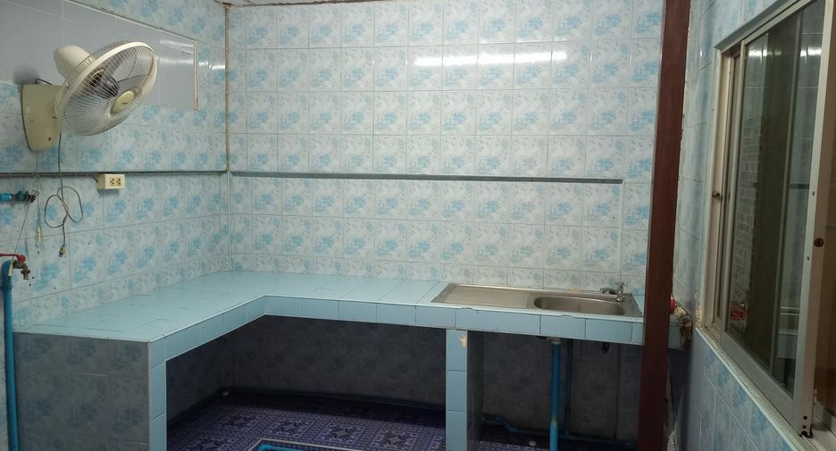 Casa adosada en venta de 2 habitaciones en Sai Mai, Bangkok