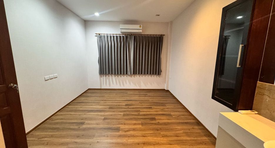 出售 6 卧室 独立屋 在 Bang Na, 曼谷