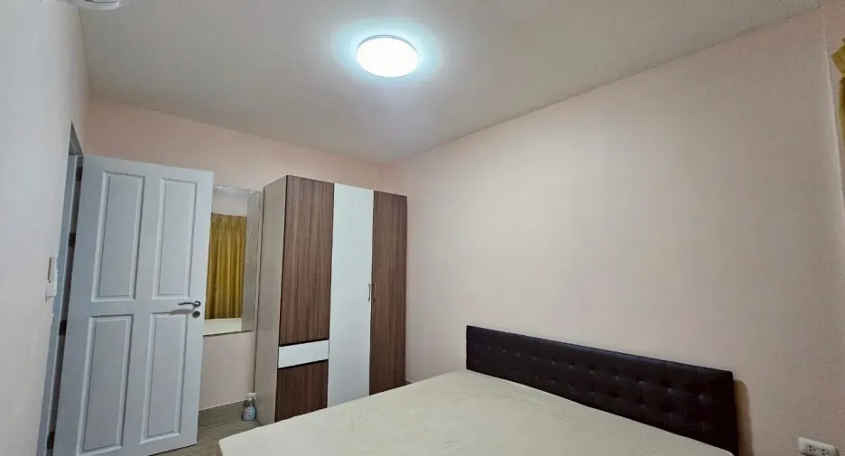 Reihenhaus zur Miete mit 3 Zimmer in Bang Lamung, Chonburi