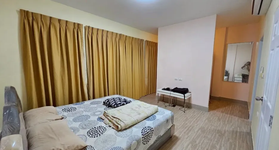 Reihenhaus zur Miete mit 3 Zimmer in Bang Lamung, Chonburi