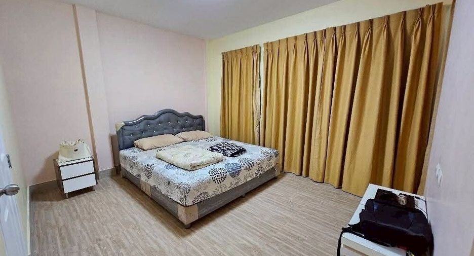 Reihenhaus zur Miete mit 3 Zimmer in Bang Lamung, Chonburi