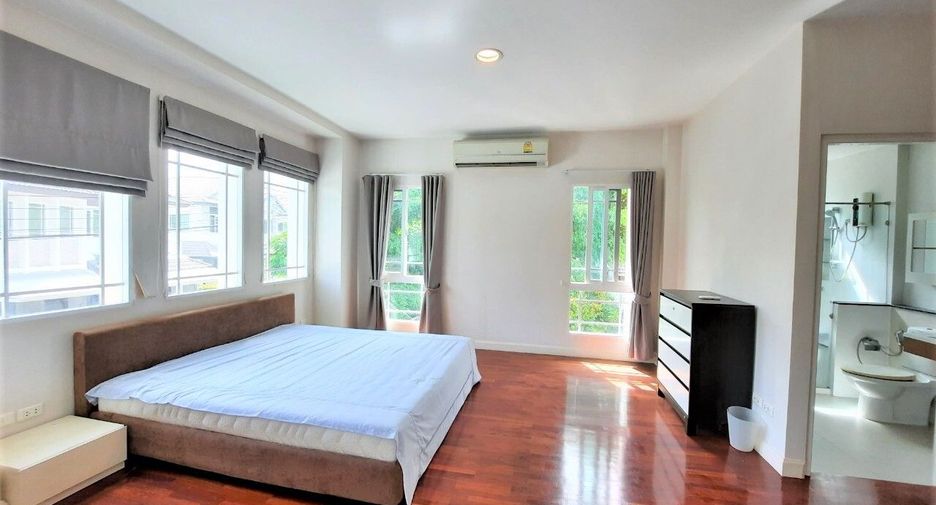 For rent 4 bedrooms house in Mueang Chiang Mai, Chiang Mai