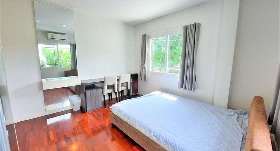 For rent 4 bedrooms house in Mueang Chiang Mai, Chiang Mai