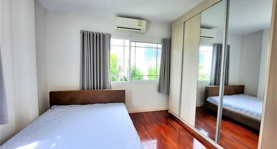 For rent 4 bedrooms house in Mueang Chiang Mai, Chiang Mai