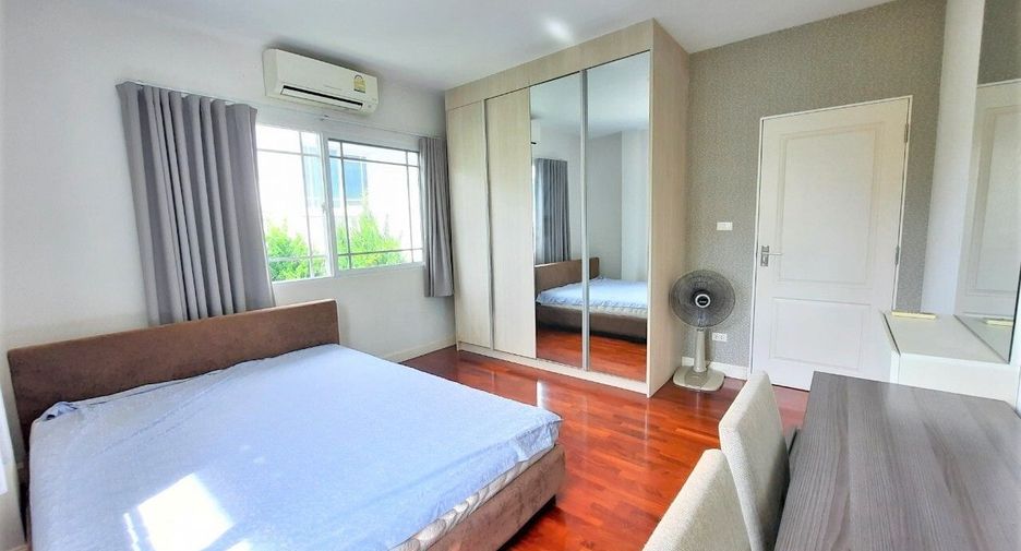 For rent 4 bedrooms house in Mueang Chiang Mai, Chiang Mai