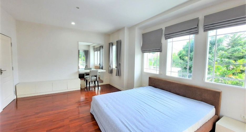 For rent 4 bedrooms house in Mueang Chiang Mai, Chiang Mai