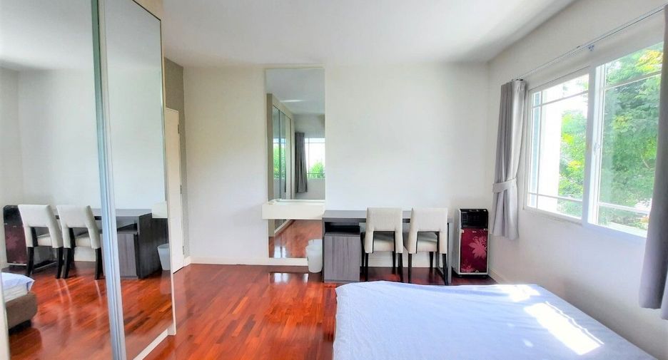 For rent 4 bedrooms house in Mueang Chiang Mai, Chiang Mai