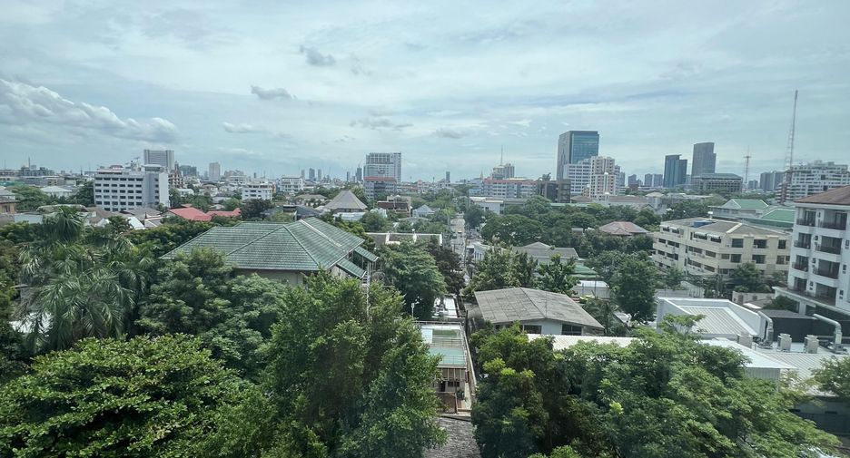 For sale 2 bedrooms condo in Phaya Thai, Bangkok