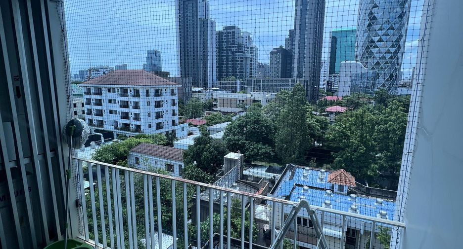 For sale 2 bedrooms condo in Phaya Thai, Bangkok