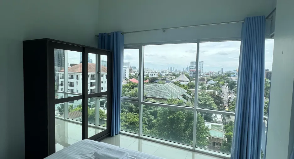 For sale 2 bedrooms condo in Phaya Thai, Bangkok