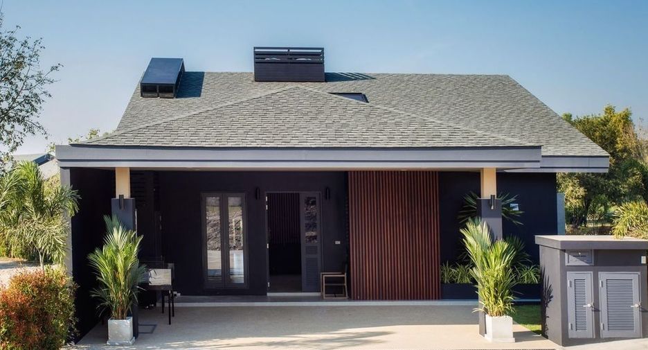 For sale 3 bedrooms villa in Hua Hin, Prachuap Khiri Khan