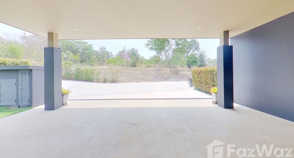 For sale 3 bedrooms villa in Hua Hin, Prachuap Khiri Khan
