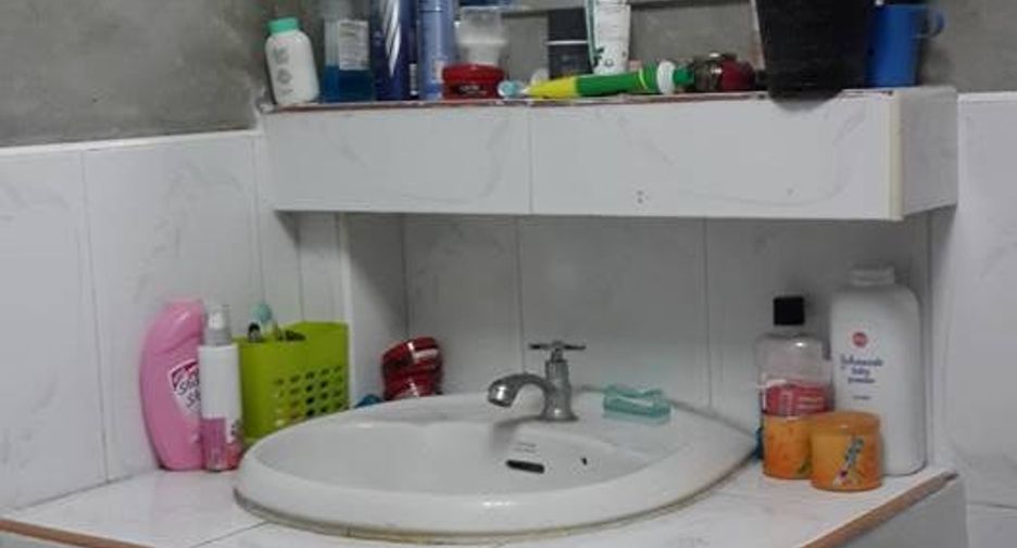 For sale 2 bedrooms house in Saraphi, Chiang Mai