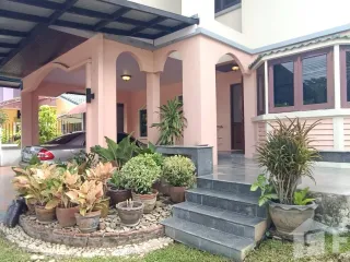 For sale 3 bedrooms house in Mueang Nakhon Sawan, Nakhon Sawan