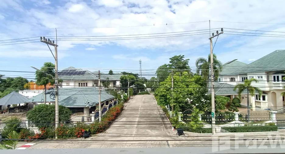 For sale 3 bedrooms house in Mueang Nakhon Sawan, Nakhon Sawan