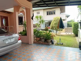 For sale 3 bedrooms house in Mueang Nakhon Sawan, Nakhon Sawan