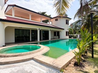 Villa en alquiler de 5 habitaciones en Hua Hin, Prachuap Khiri Khan