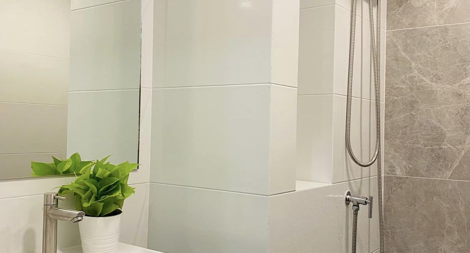 À vendre 1 chambre condo à Phra Khanong, Bangkok