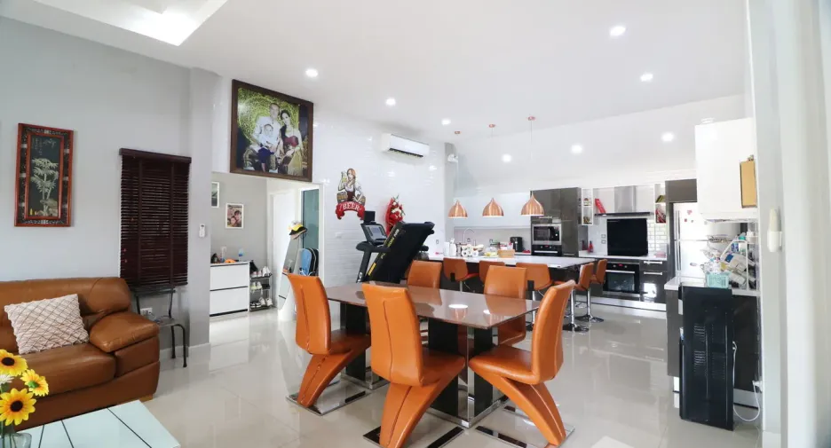 出售 4 卧室 独立屋 在 Mueang Khon Kaen, Khon Kaen