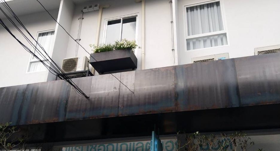 Casa adosada en venta de 31 habitaciones en Bang Rak, Bangkok