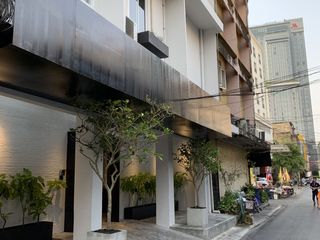 For sale 31 bedrooms townhouse in Bang Rak, Bangkok