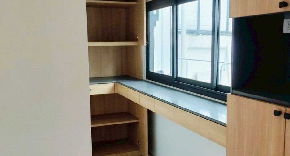 For sale 3 ベッドルーム townhouse in Bang Phli, Samut Prakan