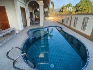 À vendre 7 chambres villa à Kathu, Phuket
