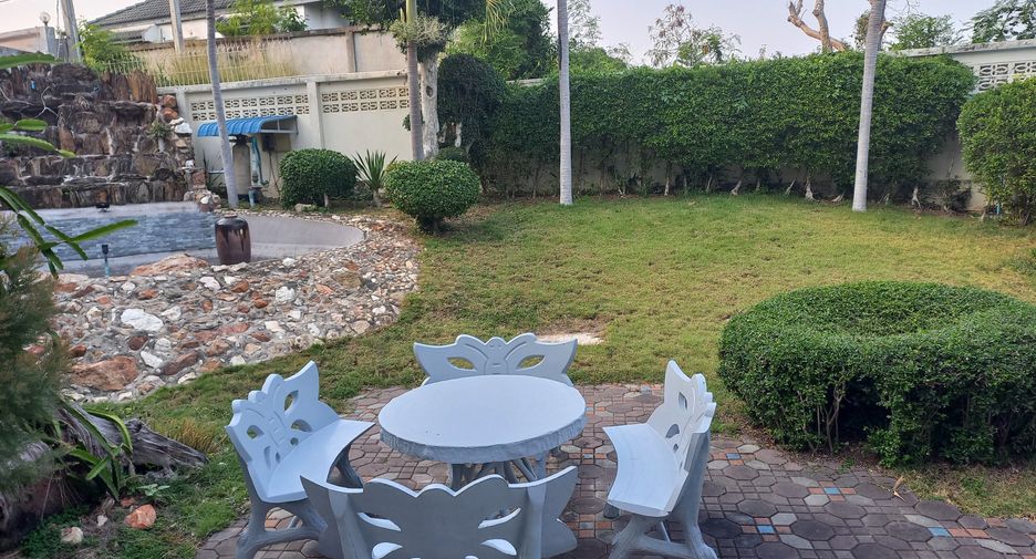 For rent 6 bedrooms house in Hua Hin, Prachuap Khiri Khan