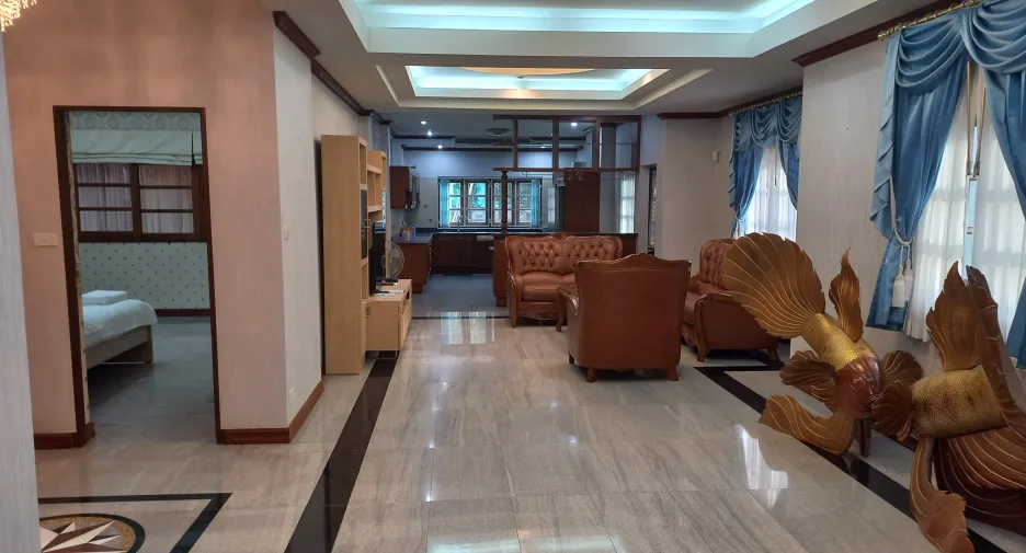For rent 6 bedrooms house in Hua Hin, Prachuap Khiri Khan