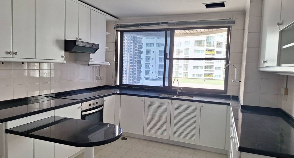 À vendre et à louer 6 chambres condo à Khlong Toei, Bangkok