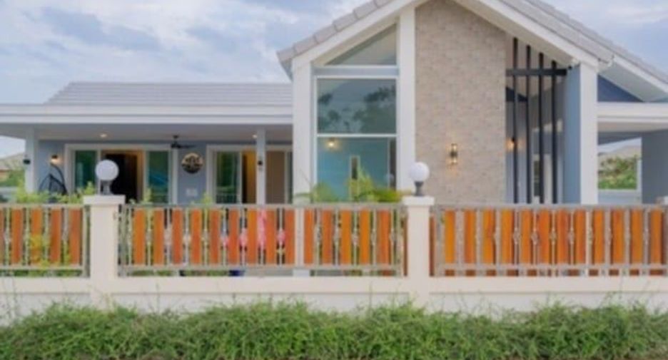 For sale and for rent 3 bedrooms villa in Cha Am, Phetchaburi