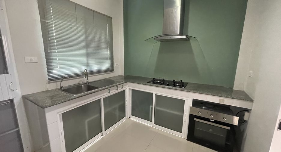 Haus zum Kauf mit 4 Zimmer in San Kamphaeng, Chiang Mai