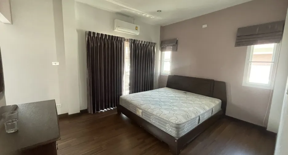 Haus zum Kauf mit 4 Zimmer in San Kamphaeng, Chiang Mai