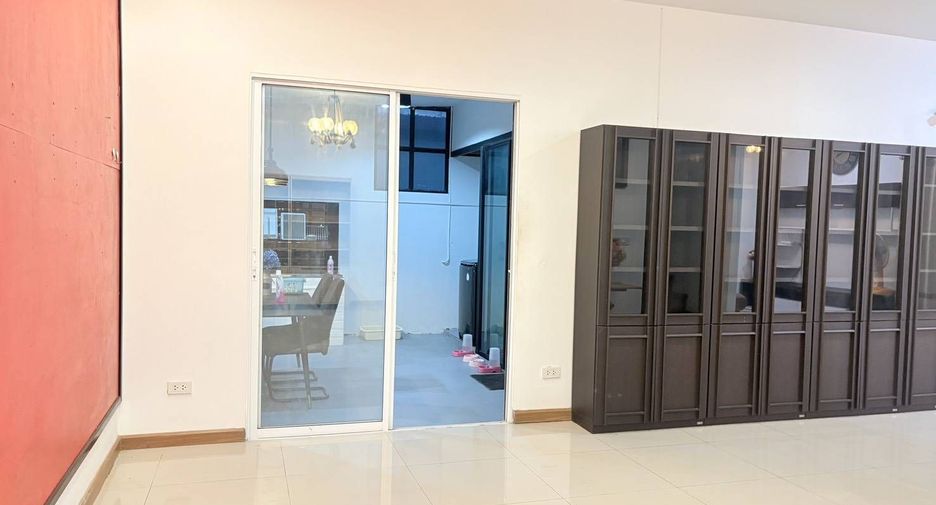 For sale and for rent 3 bedrooms townhouse in Mueang Phuket, Phuket