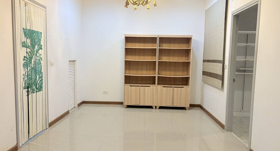 For sale and for rent 3 bedrooms townhouse in Mueang Phuket, Phuket