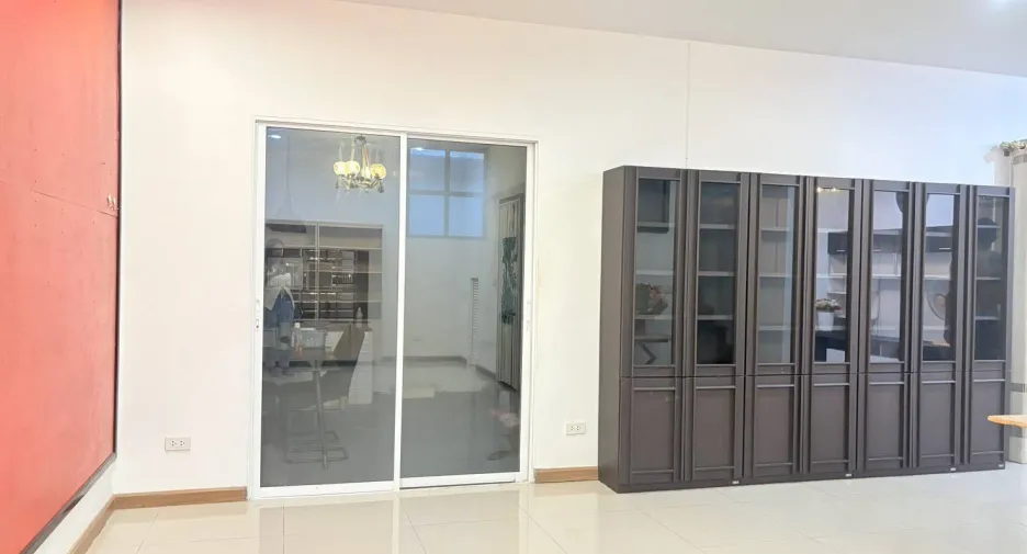 For sale and for rent 3 bedrooms townhouse in Mueang Phuket, Phuket