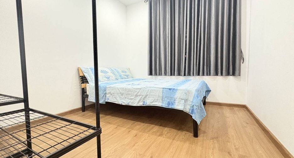 À vendre et à louer 3 chambres maison de ville à Mueang Phuket, Phuket