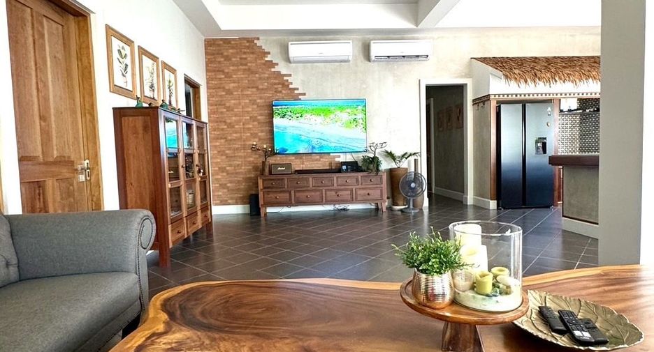 For rent 3 bedrooms villa in Hua Hin, Prachuap Khiri Khan