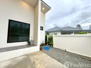 For sale 2 bedrooms townhouse in Mueang Phuket, Phuket