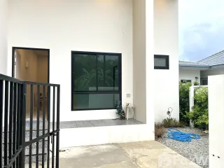 For sale 2 bedrooms townhouse in Mueang Phuket, Phuket