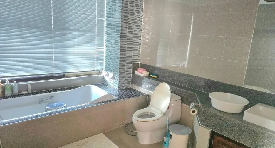 Wohnung zur Miete mit 3 Zimmer in Sattahip, Chonburi