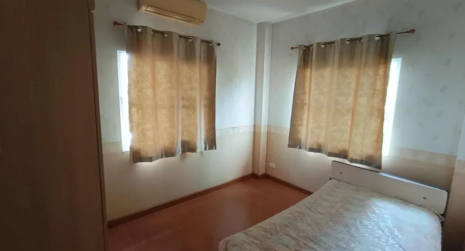 For rent 3 ベッドルーム house in Phutthamonthon, Nakhon Pathom