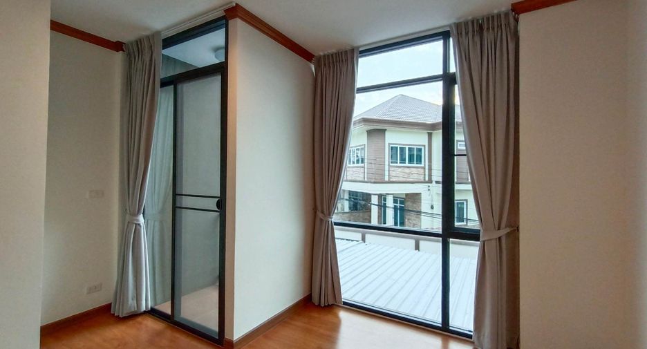 For sale 2 bedrooms townhouse in Hua Hin, Prachuap Khiri Khan