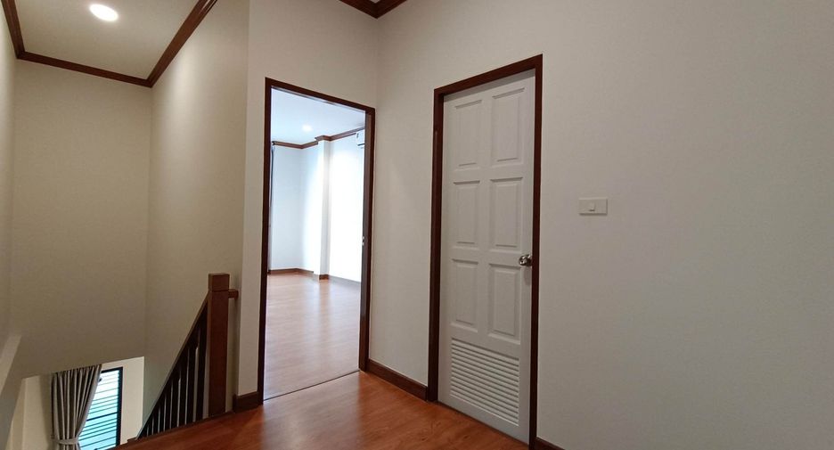 For sale 2 bedrooms townhouse in Hua Hin, Prachuap Khiri Khan