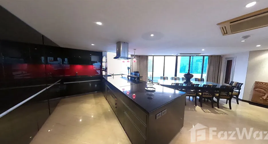 For sale 4 bedrooms condo in Khlong Toei, Bangkok