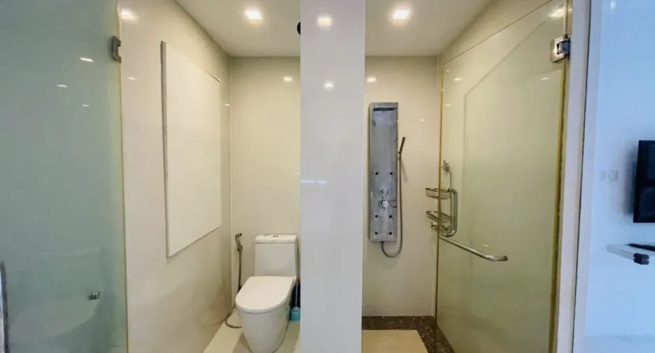 Condo en venta y en alquiler de 2 habitaciones en Bang Lamung, Chonburi