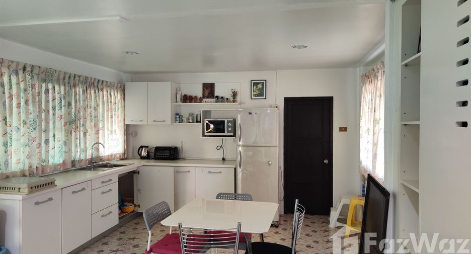 For sale 4 bedrooms house in Cha Am, Phetchaburi